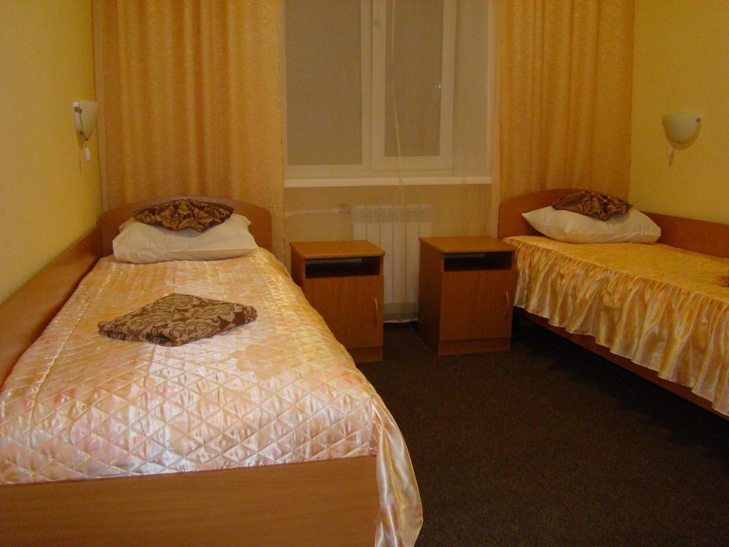 Sever Hotel - Hostel Krasnoyarsk Phòng bức ảnh